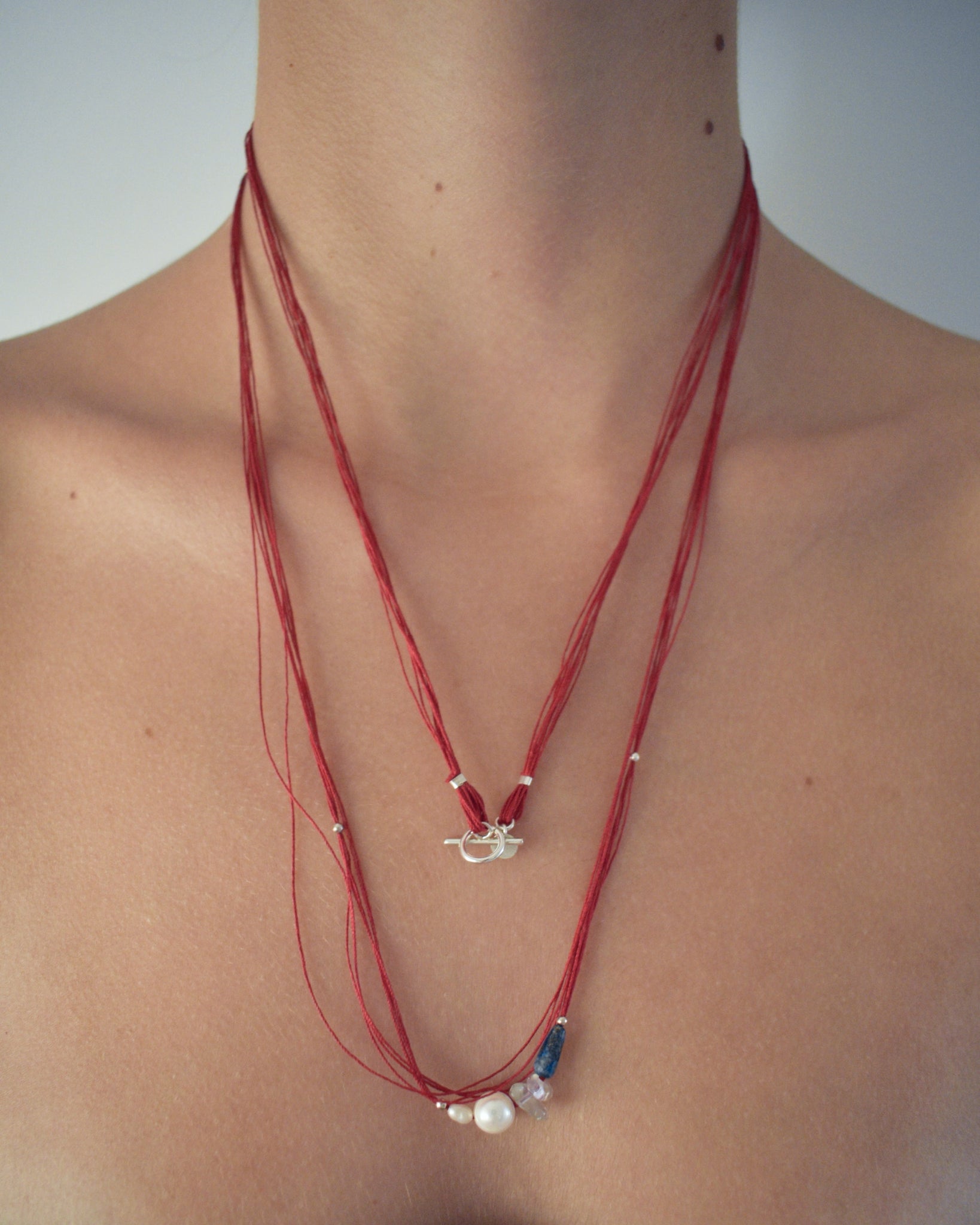 Api Red Necklace / Pearl and Lapis